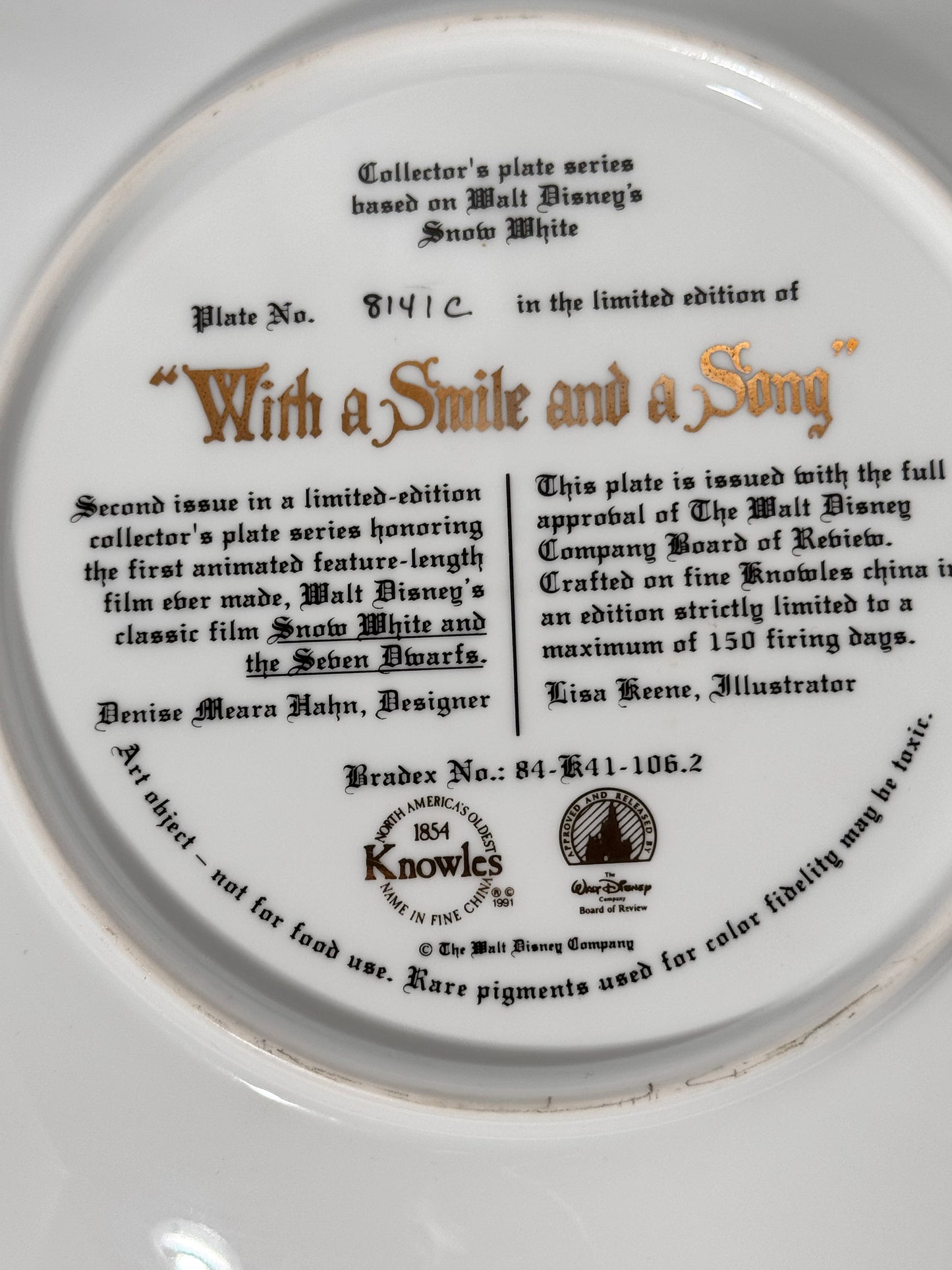 Snow White-collectors plate-with a smile in a song-plate number 8141C- Walt Disney-Knowles