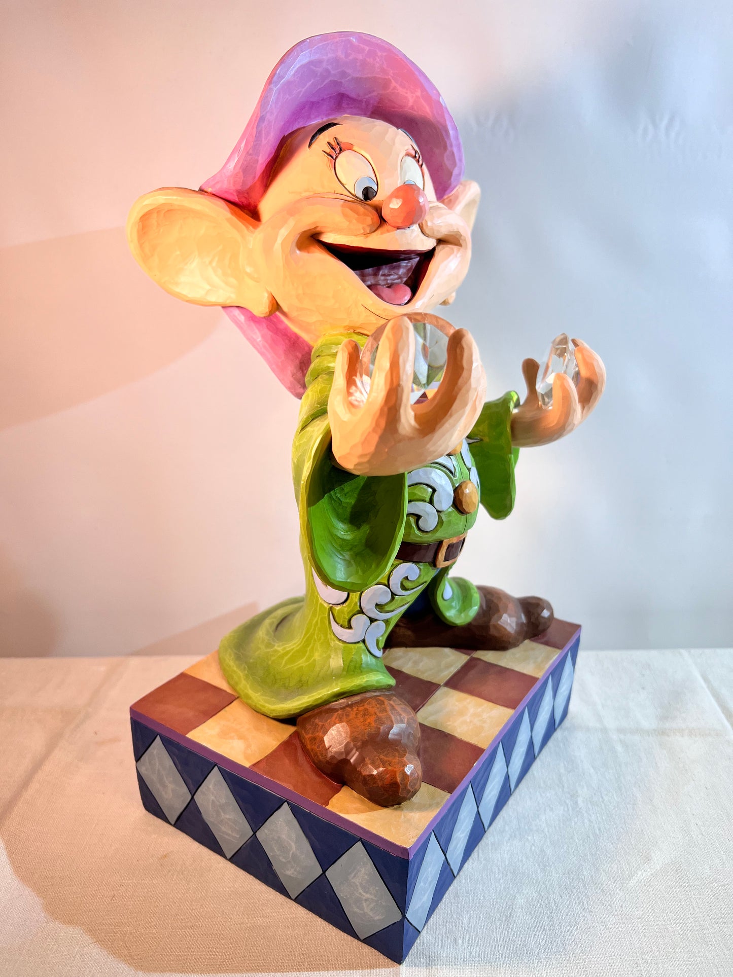 Dopey- 15” statue - “A Million Diamond Shine” - Walt Disney- showcase collection- #4026090