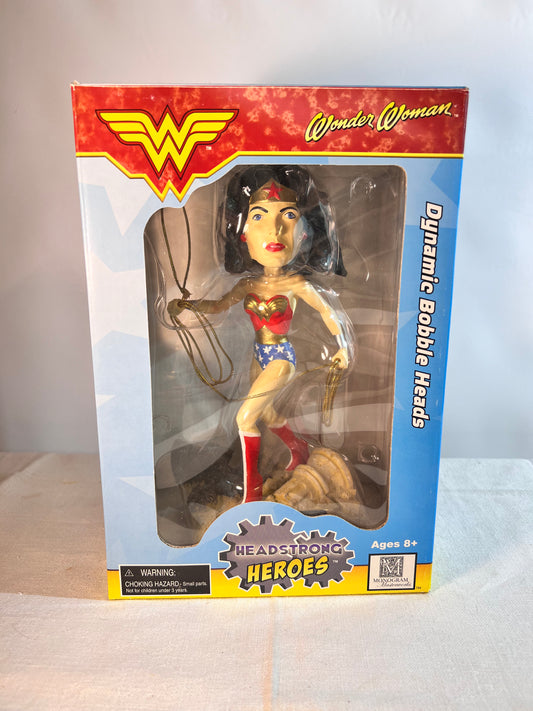 Wonder Woman- 8” Dynamic Bobble Head- Headstrong Heroes- Warner Brothers- DC Comics