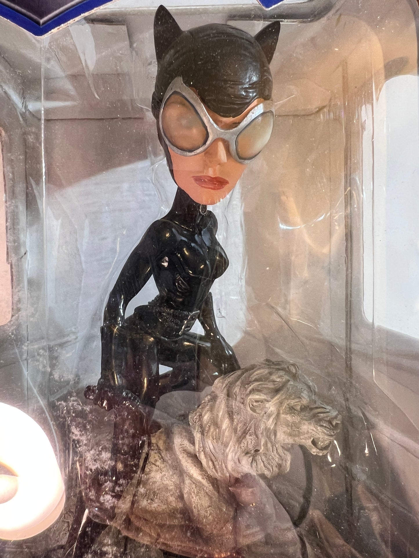 Cat Woman- 7” dynamic bobble head- Headstrong Heros - Warner Brothers-DC comics