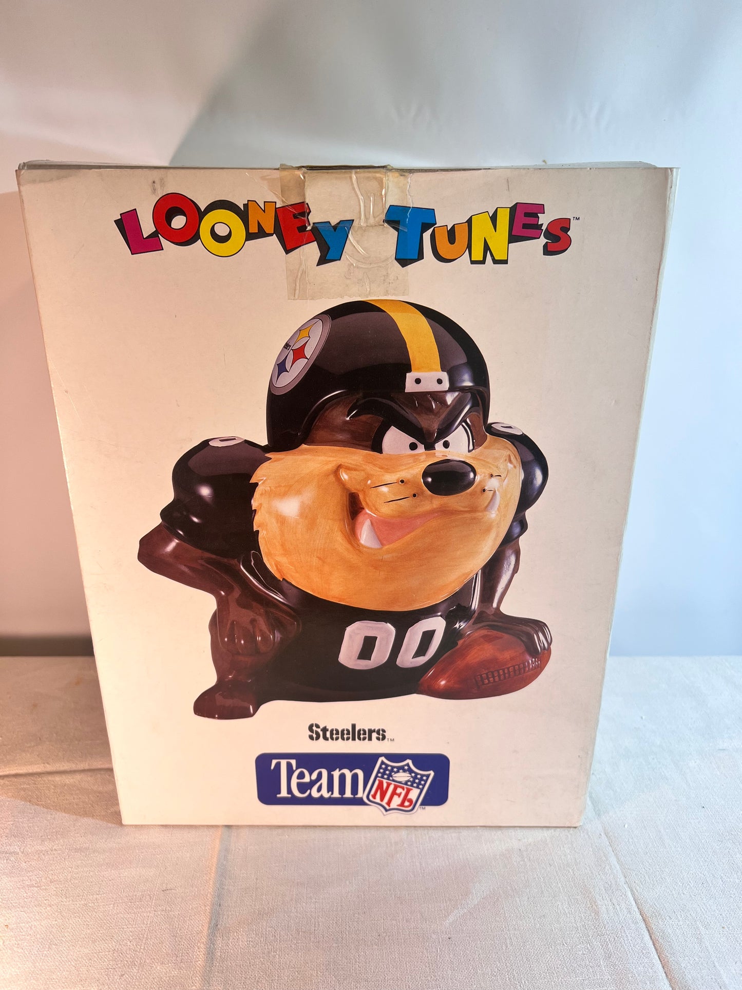 Taz-10” Cookie Jar- NFL Team- Steelers-Looney Tunes-1993 - Warner Brothers