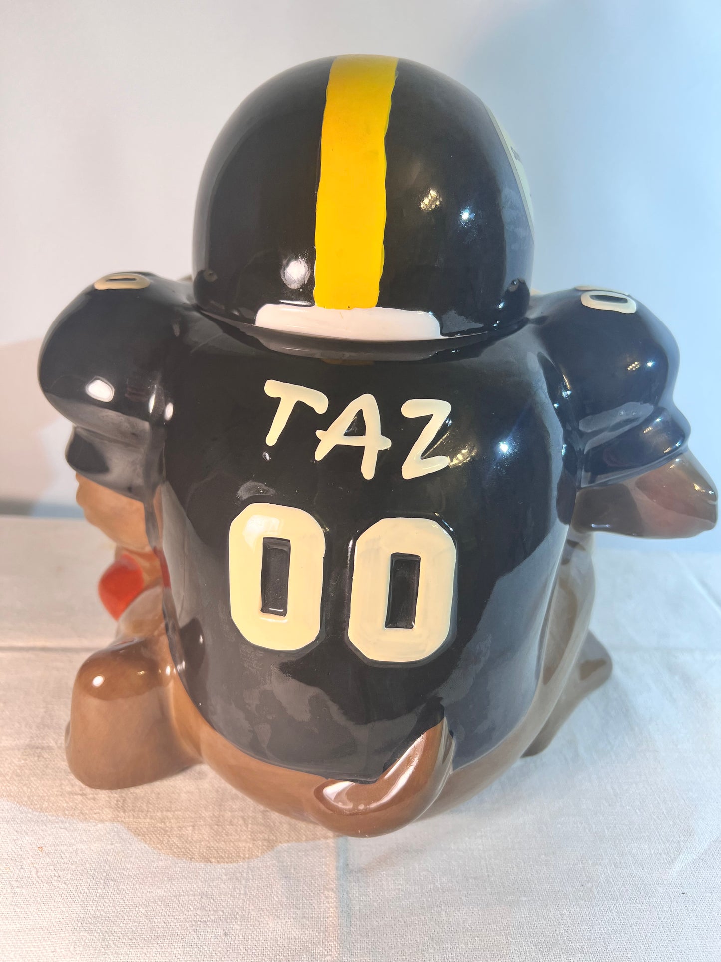 Taz-10” Cookie Jar- NFL Team- Steelers-Looney Tunes-1993 - Warner Brothers