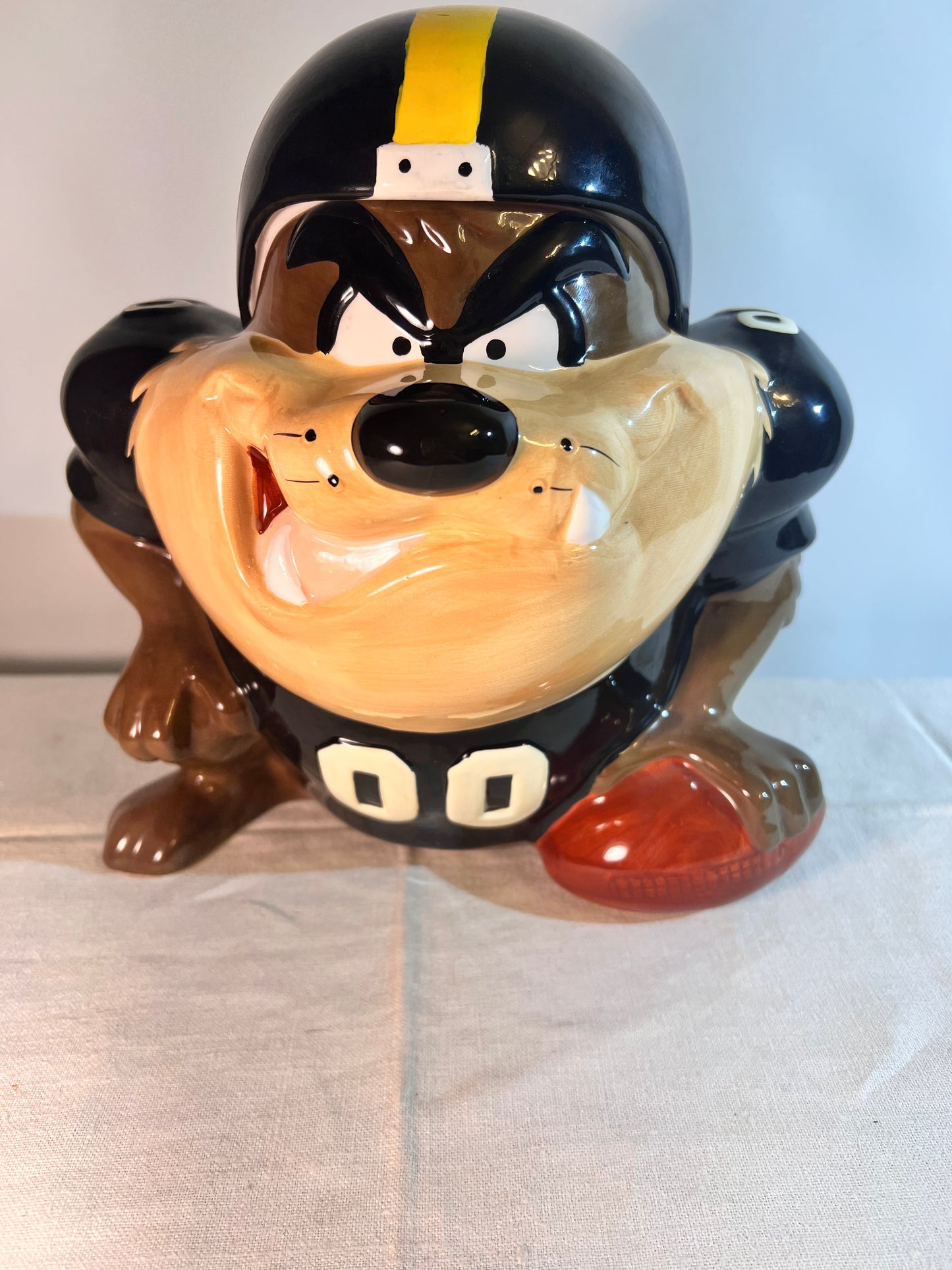 Taz-10” Cookie Jar- NFL Team- Steelers-Looney Tunes-1993 - Warner Brothers