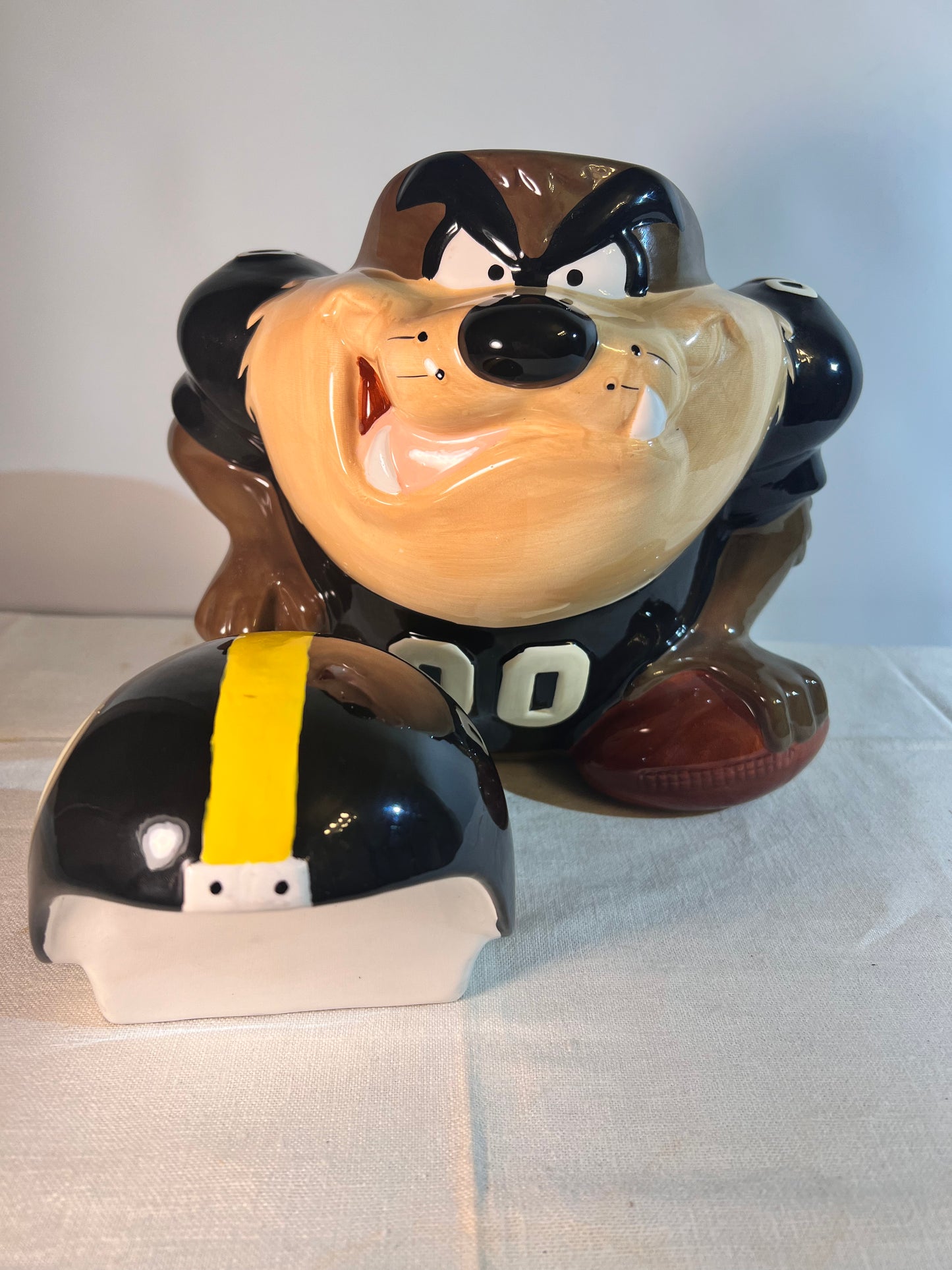 Taz-10” Cookie Jar- NFL Team- Steelers-Looney Tunes-1993 - Warner Brothers