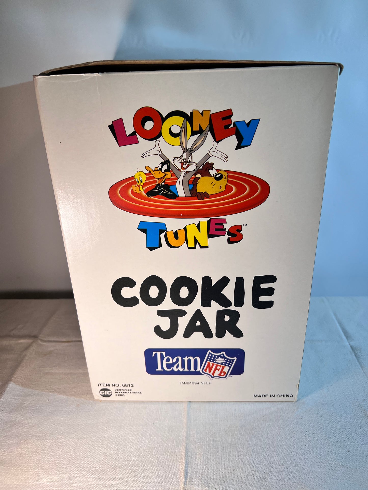 Taz -10” Cookie Jar- NFL Team- New York Jets- Looney Tunes-Warner Brothers- item# 6812- 1994