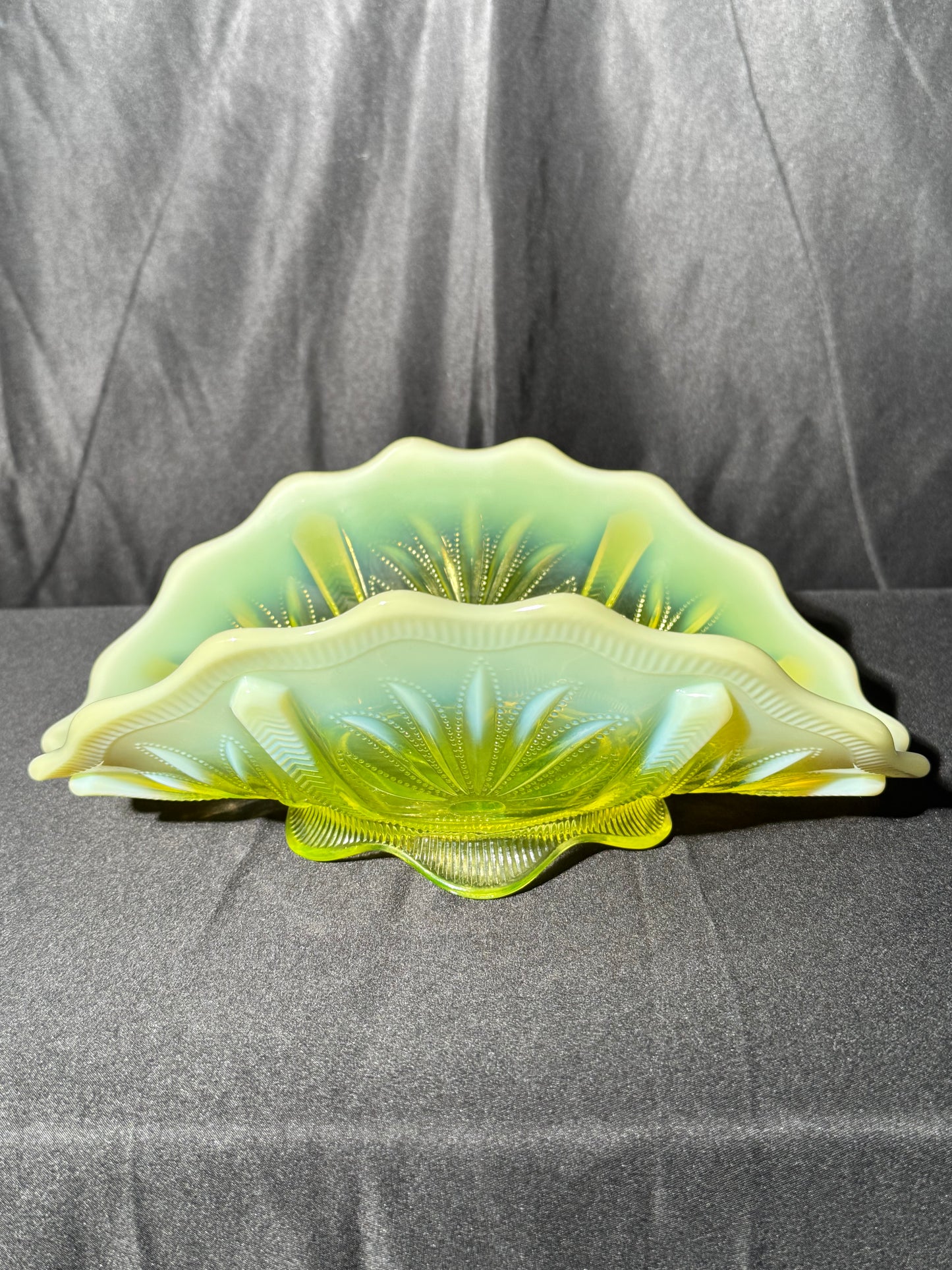 Uranium- Fenton - Cactus- Banana Bowl- Topaz Opalescent
