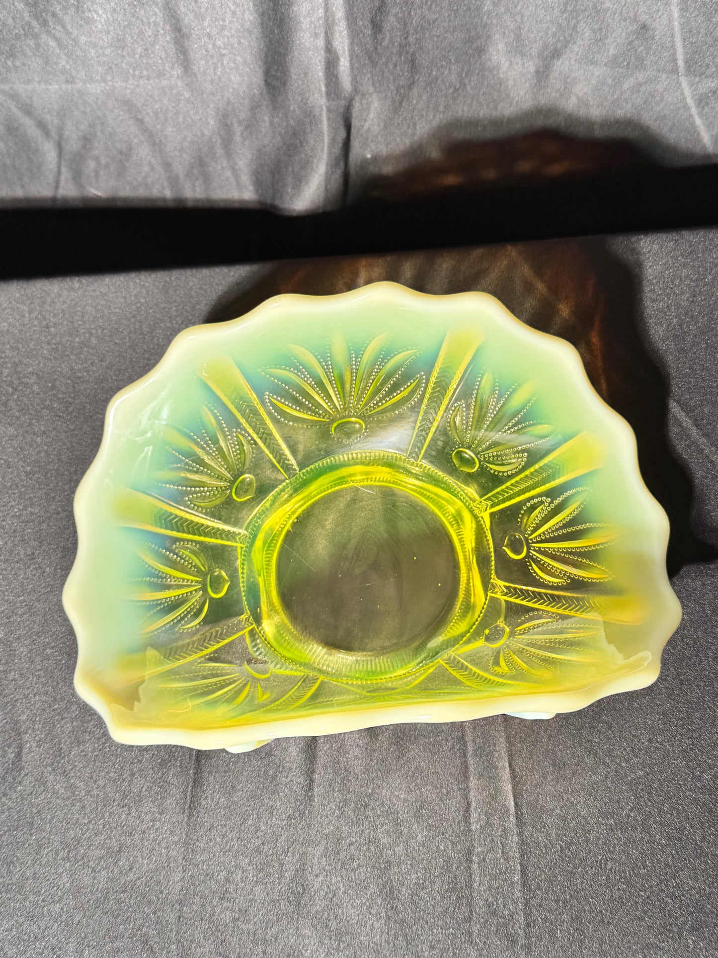 Uranium- Fenton - Cactus- Banana Bowl- Topaz Opalescent