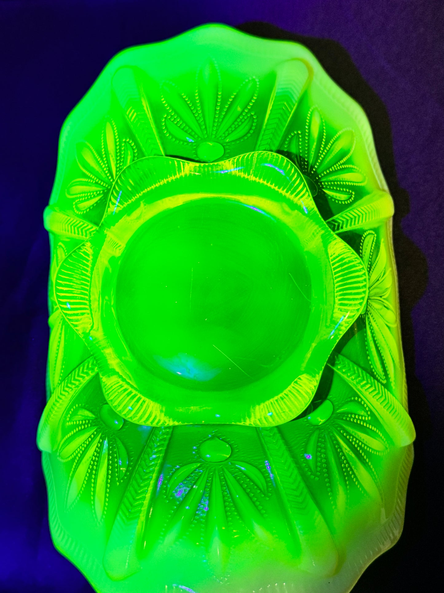 Uranium- Fenton - Cactus- Banana Bowl- Topaz Opalescent