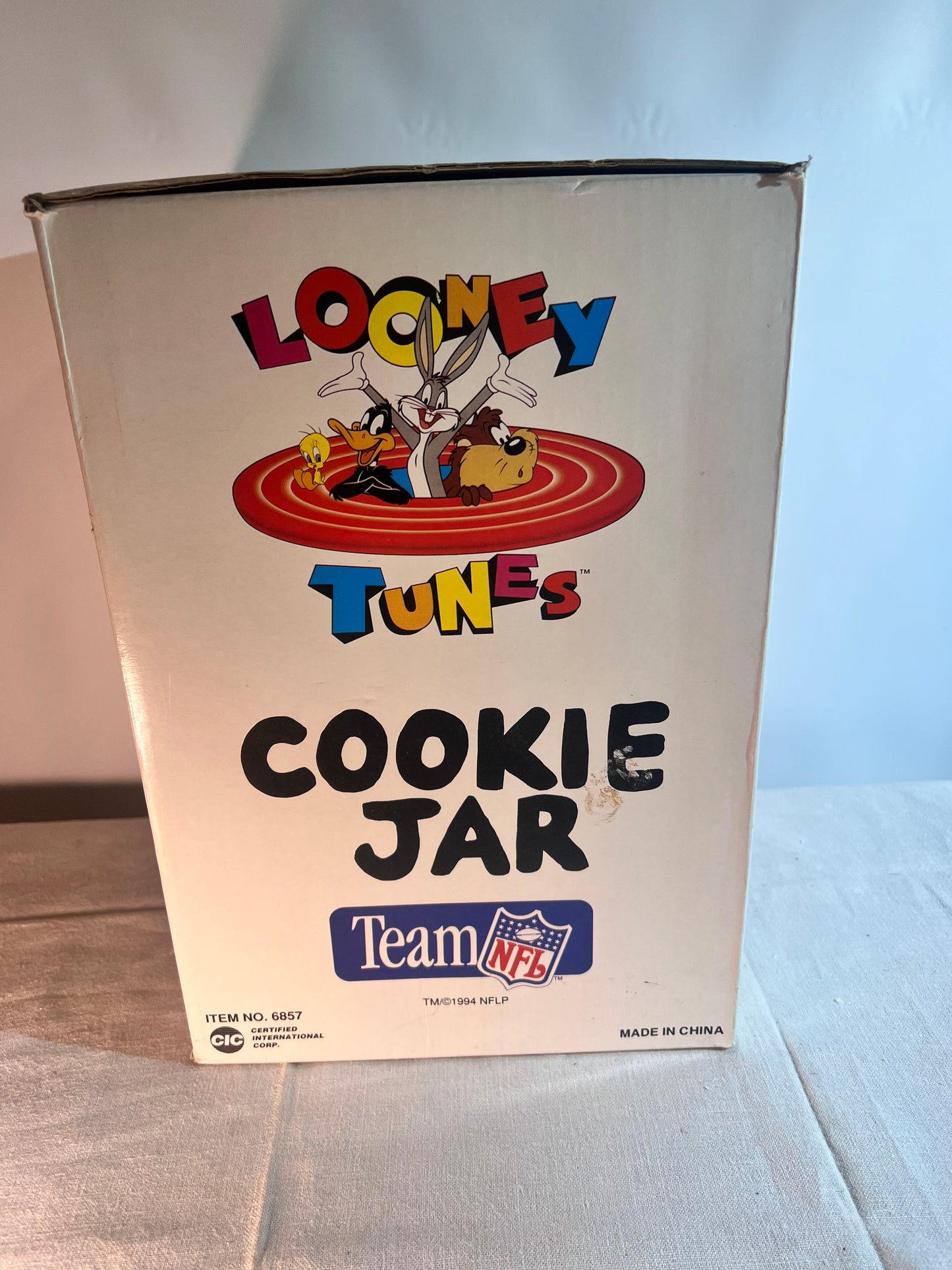 Taz- 10” Cookie Jar - NFL Team- Chicago Bears - Looney Tunes- Warner Brothers- Item #6857- 1994-Original box