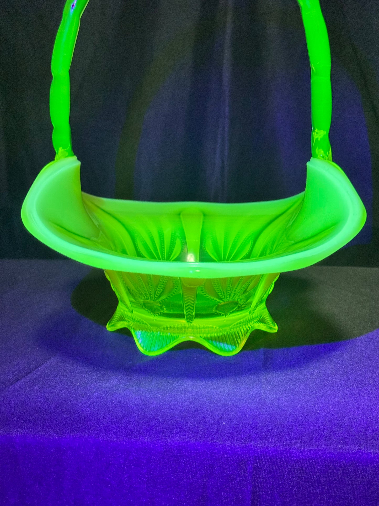 Uranium- Fenton- Cactus- 11” Basket - Topaz Opalescent -