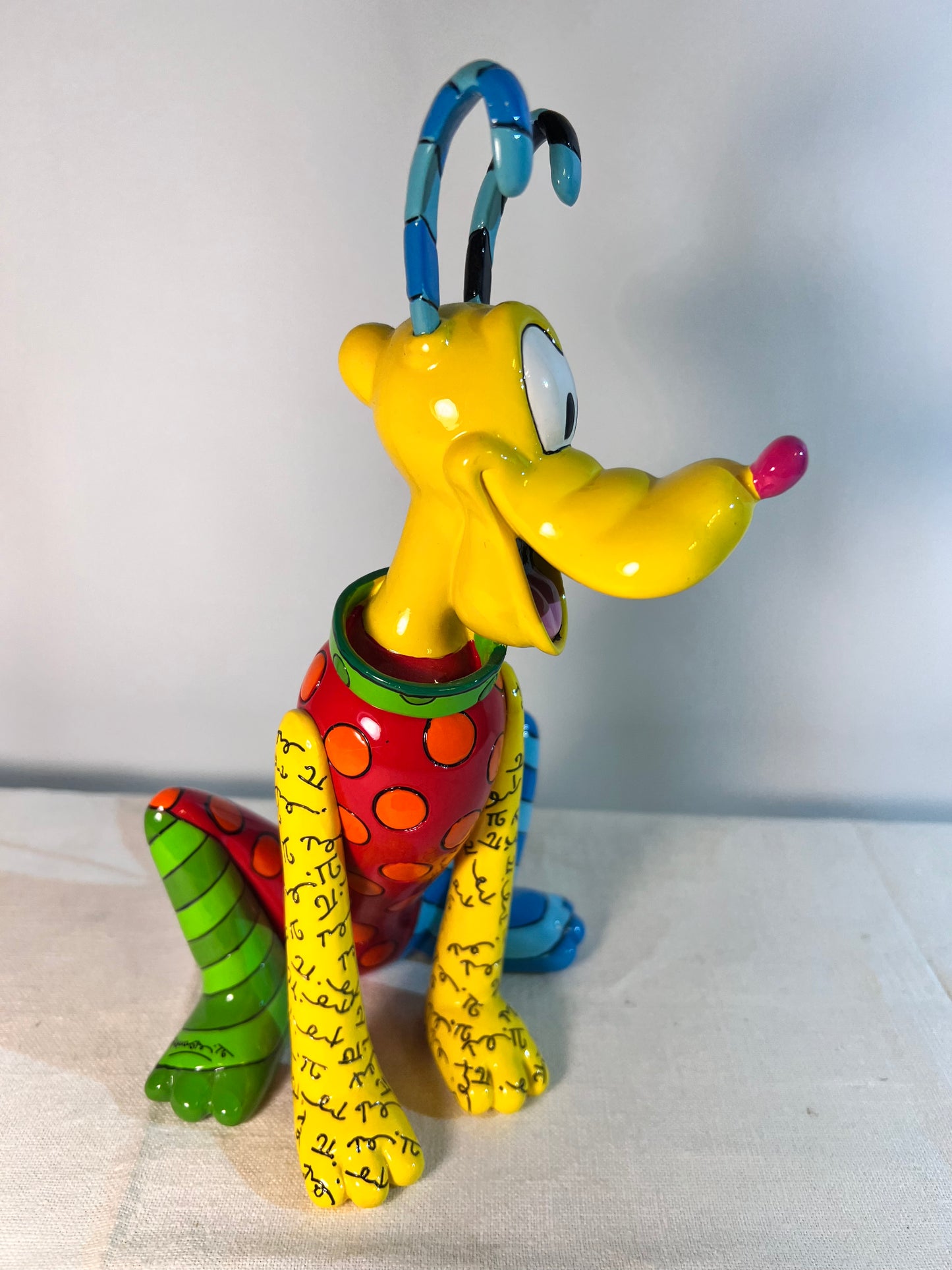 Pluto - 8 1/2” figurine - Britto- item #403756 - Disney- 2014-Enesco - original box