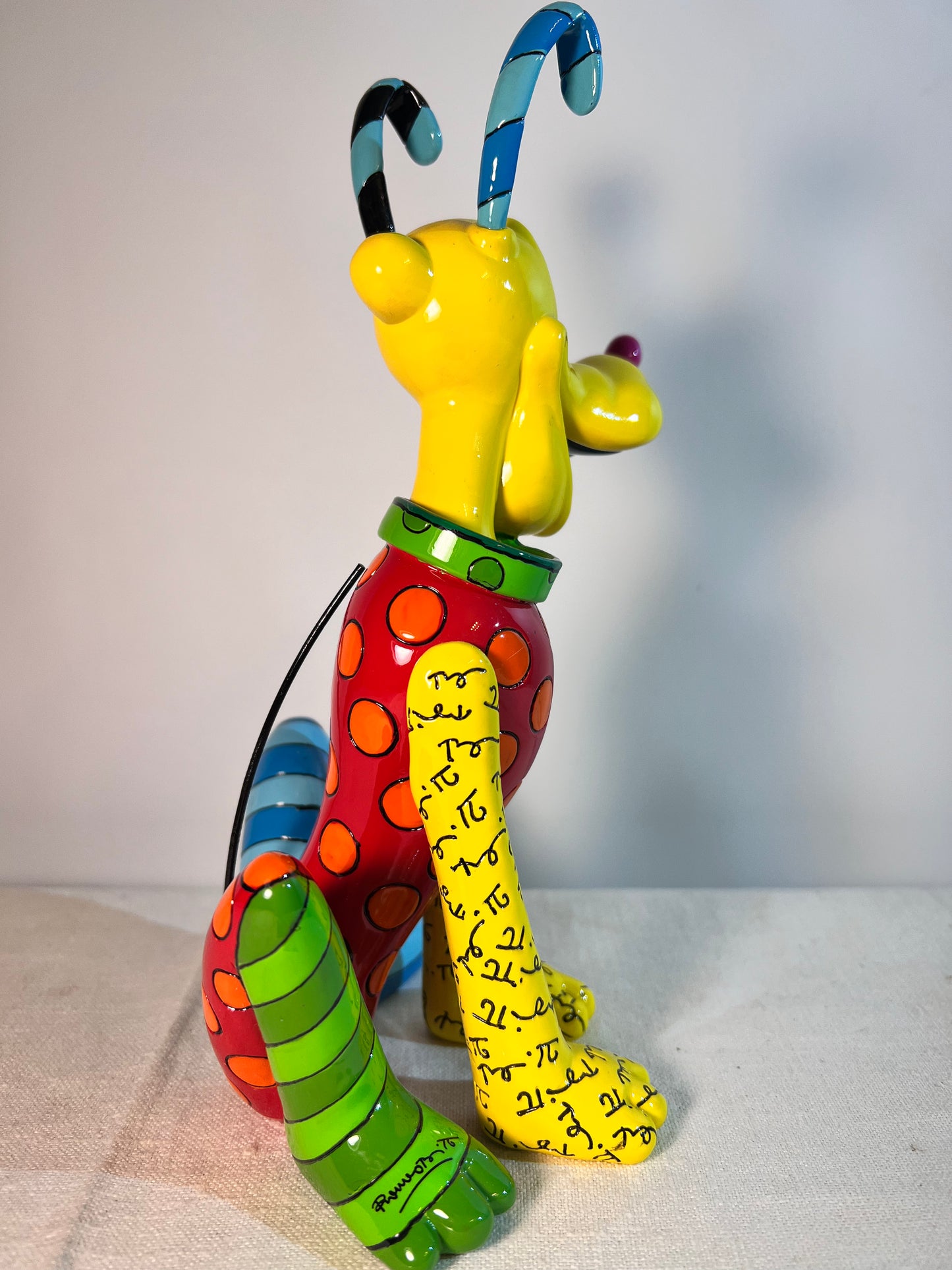 Pluto - 8 1/2” figurine - Britto- item #403756 - Disney- 2014-Enesco - original box