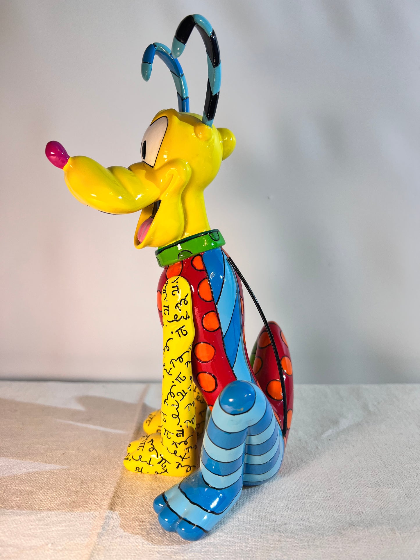 Pluto - 8 1/2” figurine - Britto- item #403756 - Disney- 2014-Enesco - original box