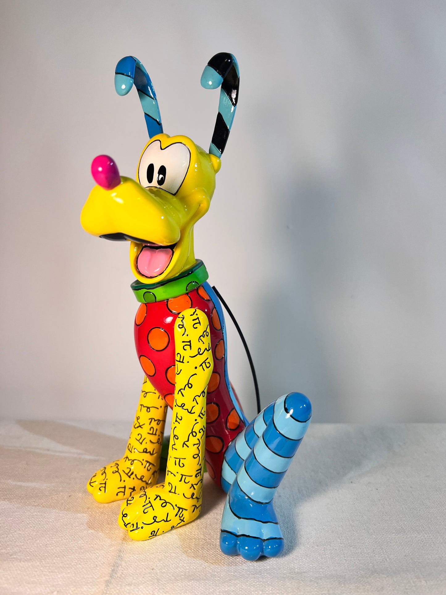 Pluto - 8 1/2” figurine - Britto- item #403756 - Disney- 2014-Enesco - original box