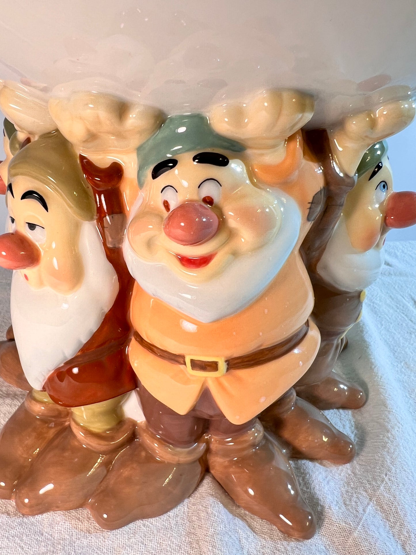 Snow White and the seven dwarfs - 8” tall Footed bowl- Disney