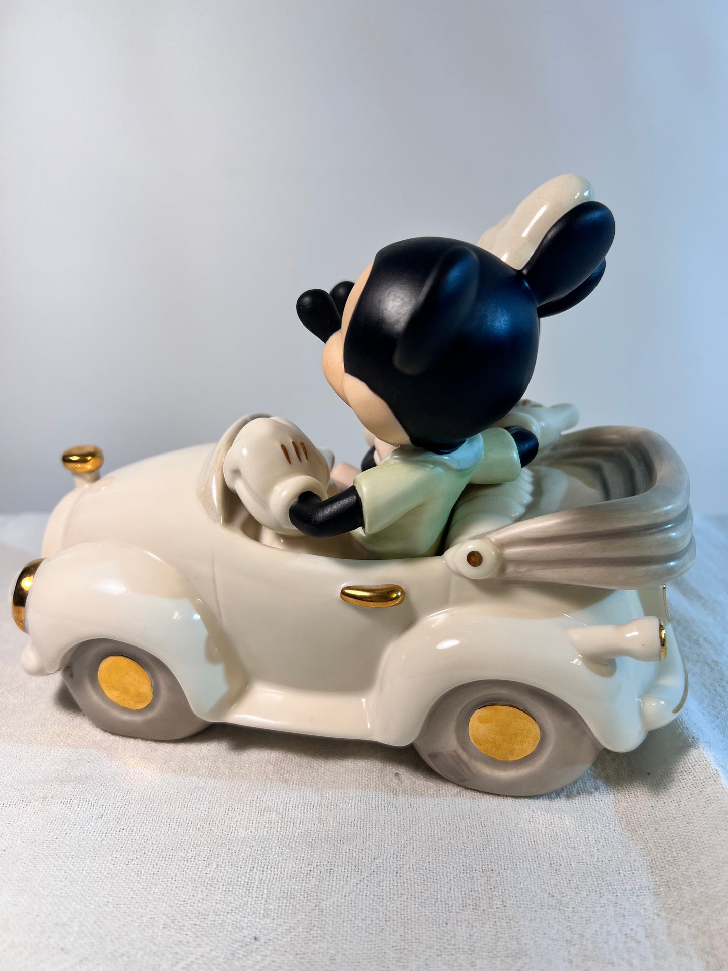 Mickey and Minnie Mouse -Mickey’s Midnight Drive - Disney Showcase Collection - Lennox- 6” Figurine