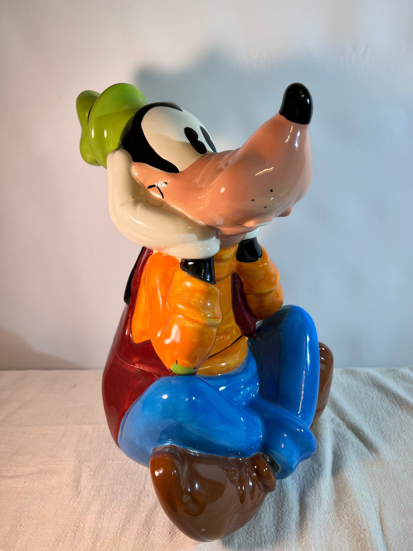 Goofy - 8 1/2” Cookie Jar - Treasure Craft- Disney