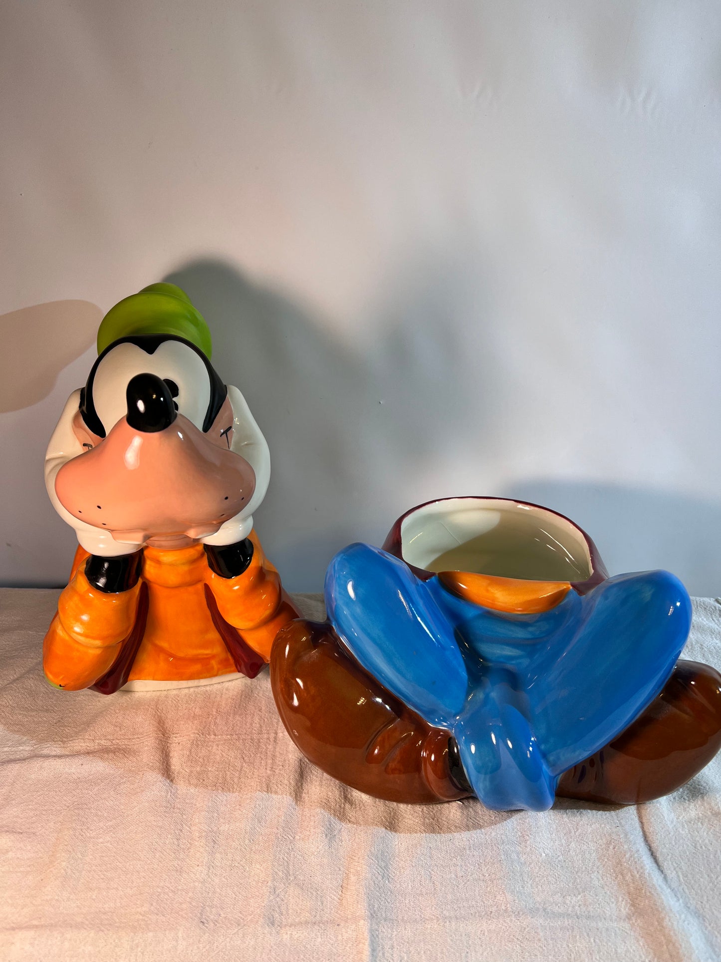 Goofy - 8 1/2” Cookie Jar - Treasure Craft- Disney