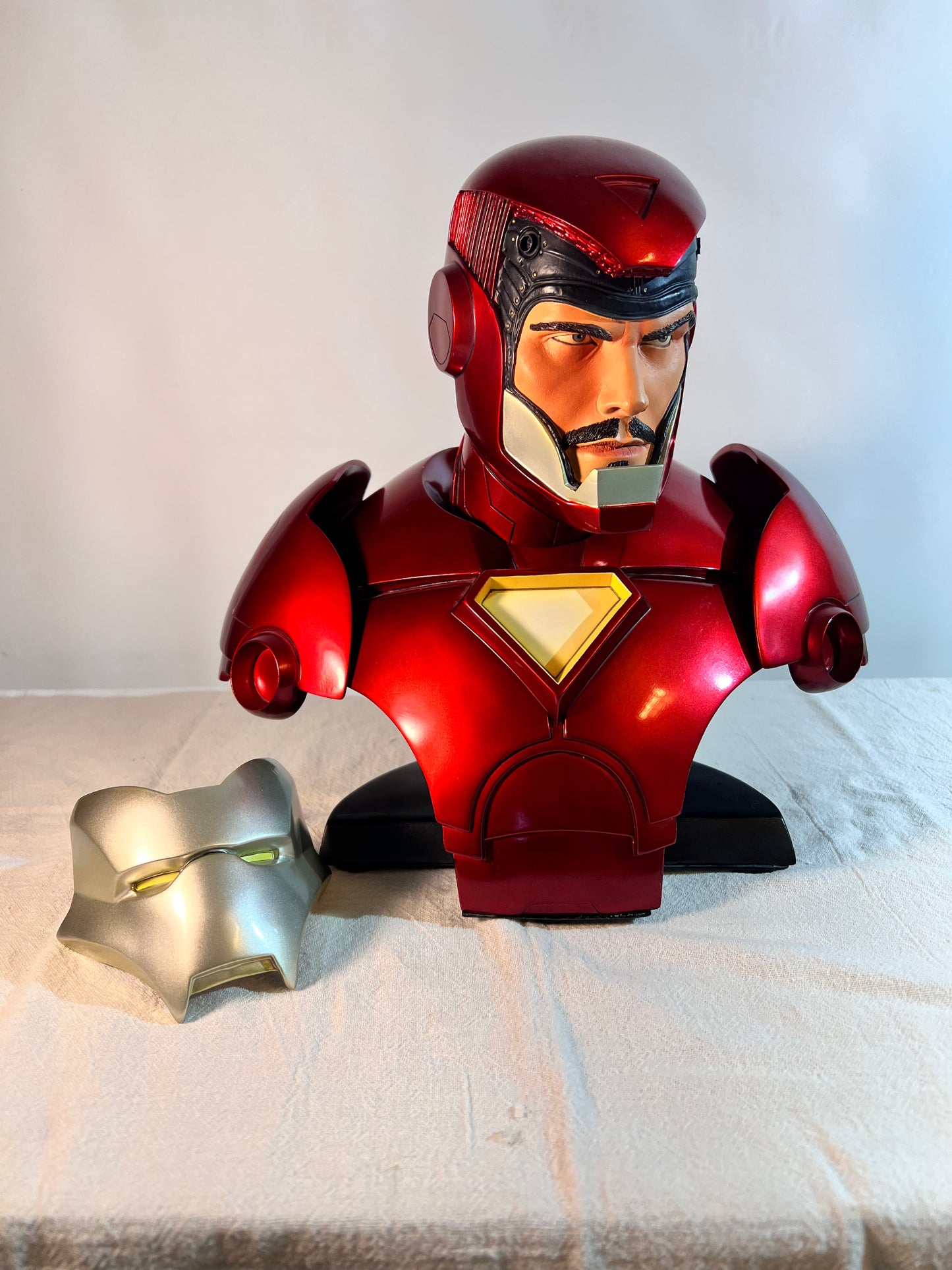 Iron Man - 10 1/2” Legendary Scale Bust - SideShow - #92/550 - Marvel