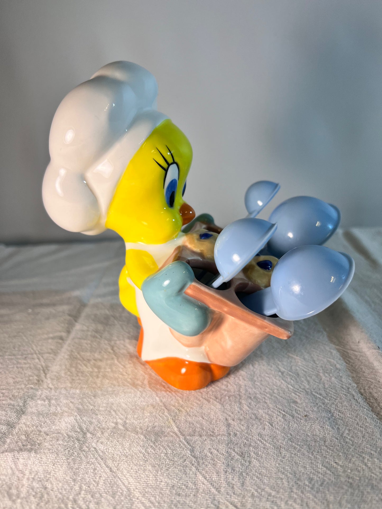 Tweety Bird - 6” measuring spoon holder- baking cookies- Looney Tunes- Warner Brothers