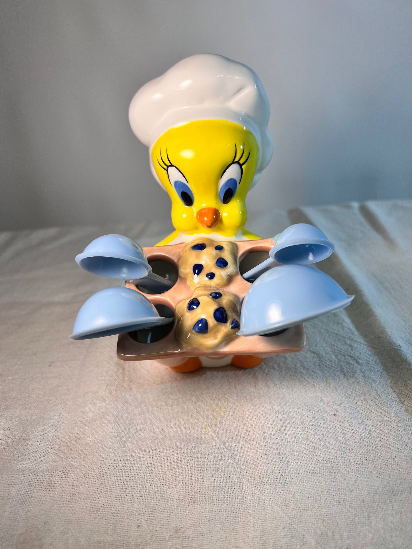 Tweety Bird - 6” measuring spoon holder- baking cookies- Looney Tunes- Warner Brothers
