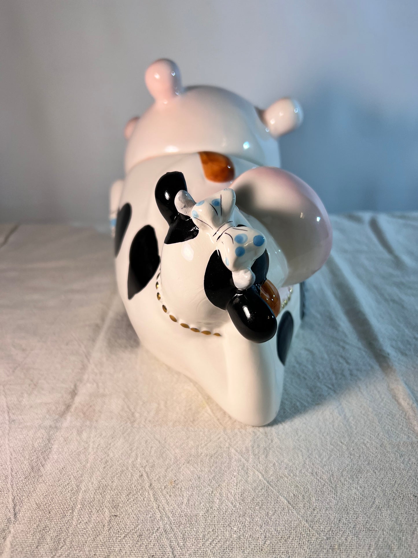 Cow - 6” cookie jar - That’s Kooky- utter lid