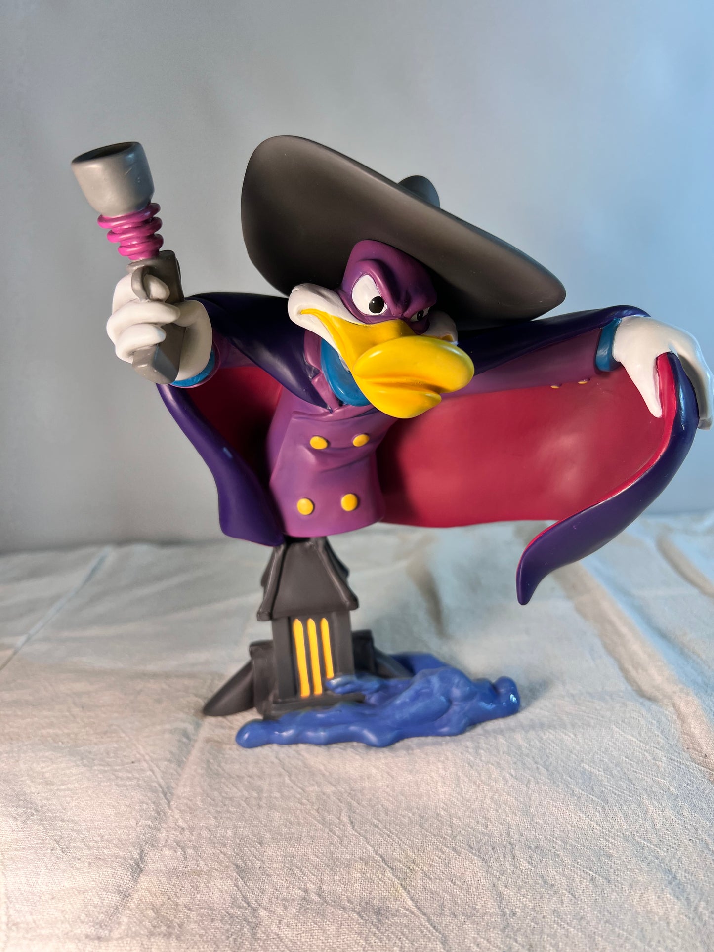 Darkwing Duck - 7.5” bust - Disney- Showcase Collection- 4050099