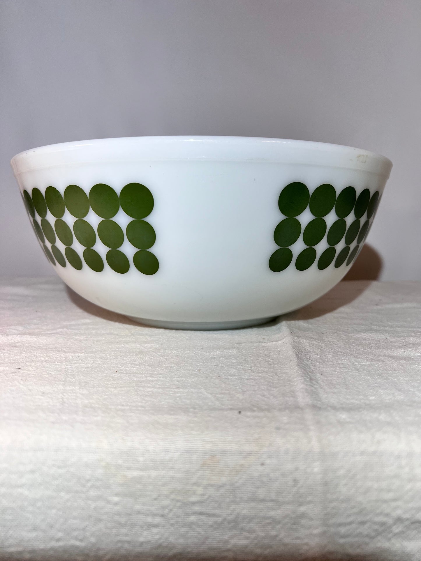 Pyrex - Polka Dot - Nesting bowls -Set of 4