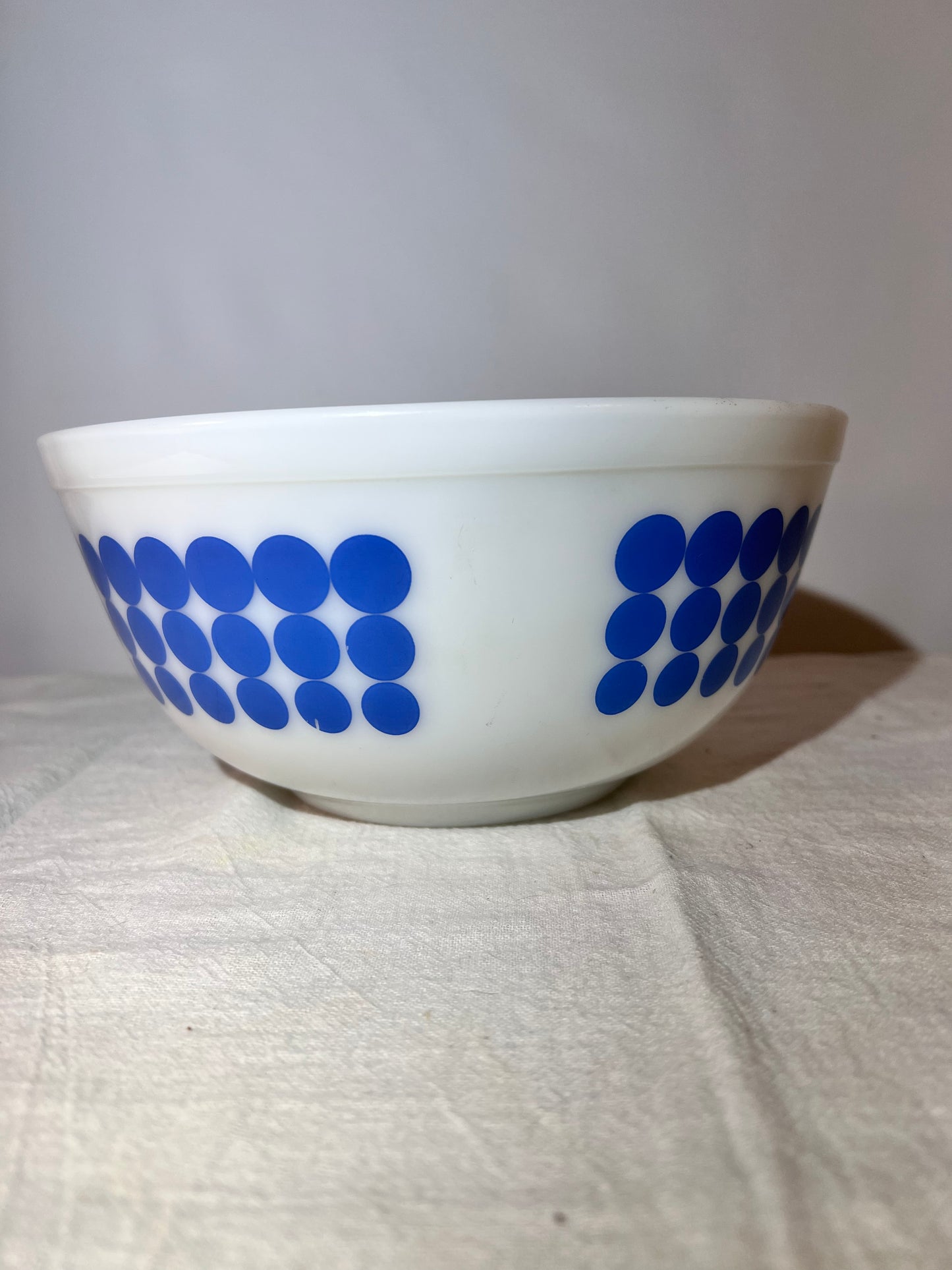 Pyrex - Polka Dot - Nesting bowls -Set of 4