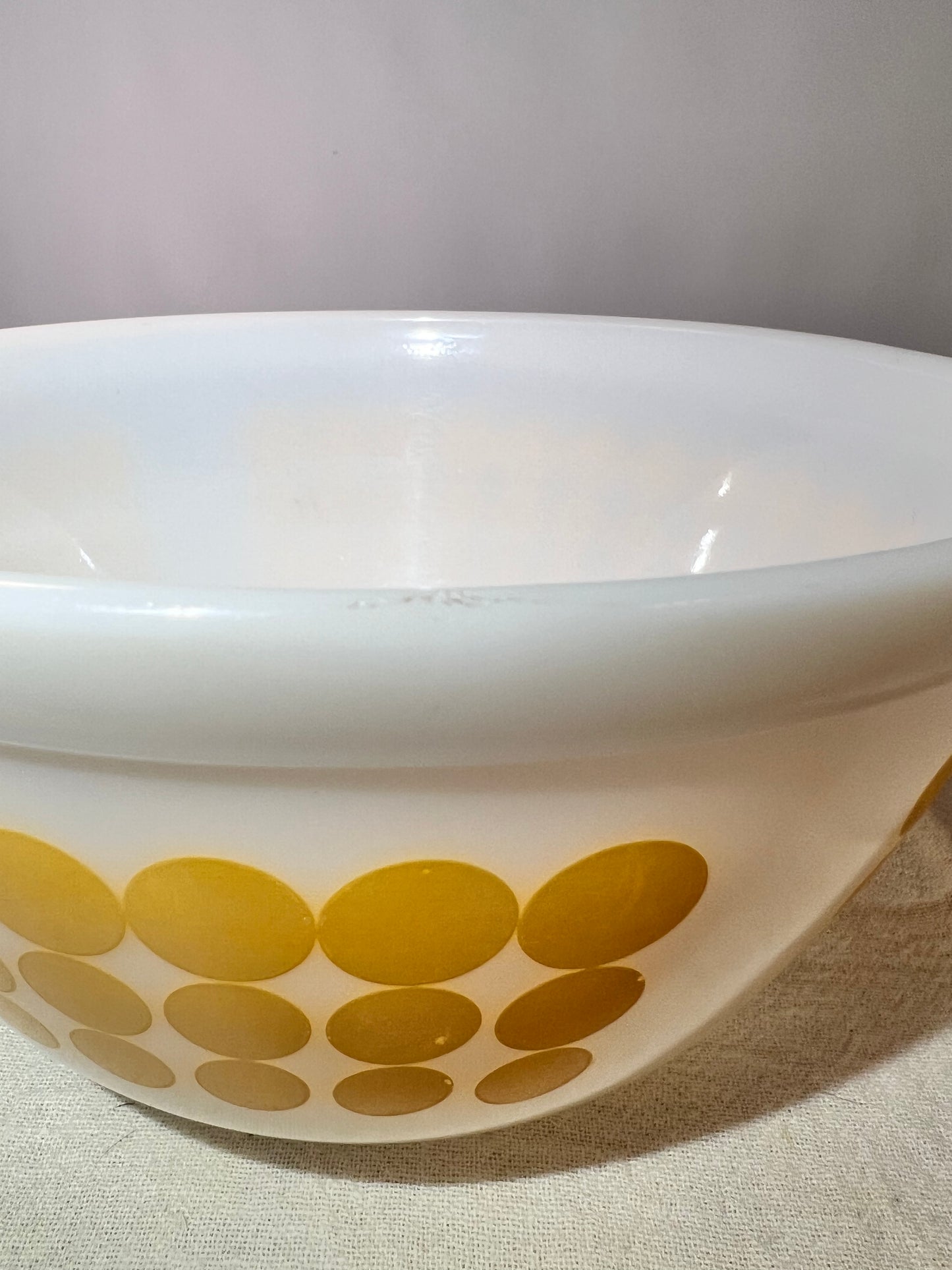 Pyrex - Polka Dot - Nesting bowls -Set of 4