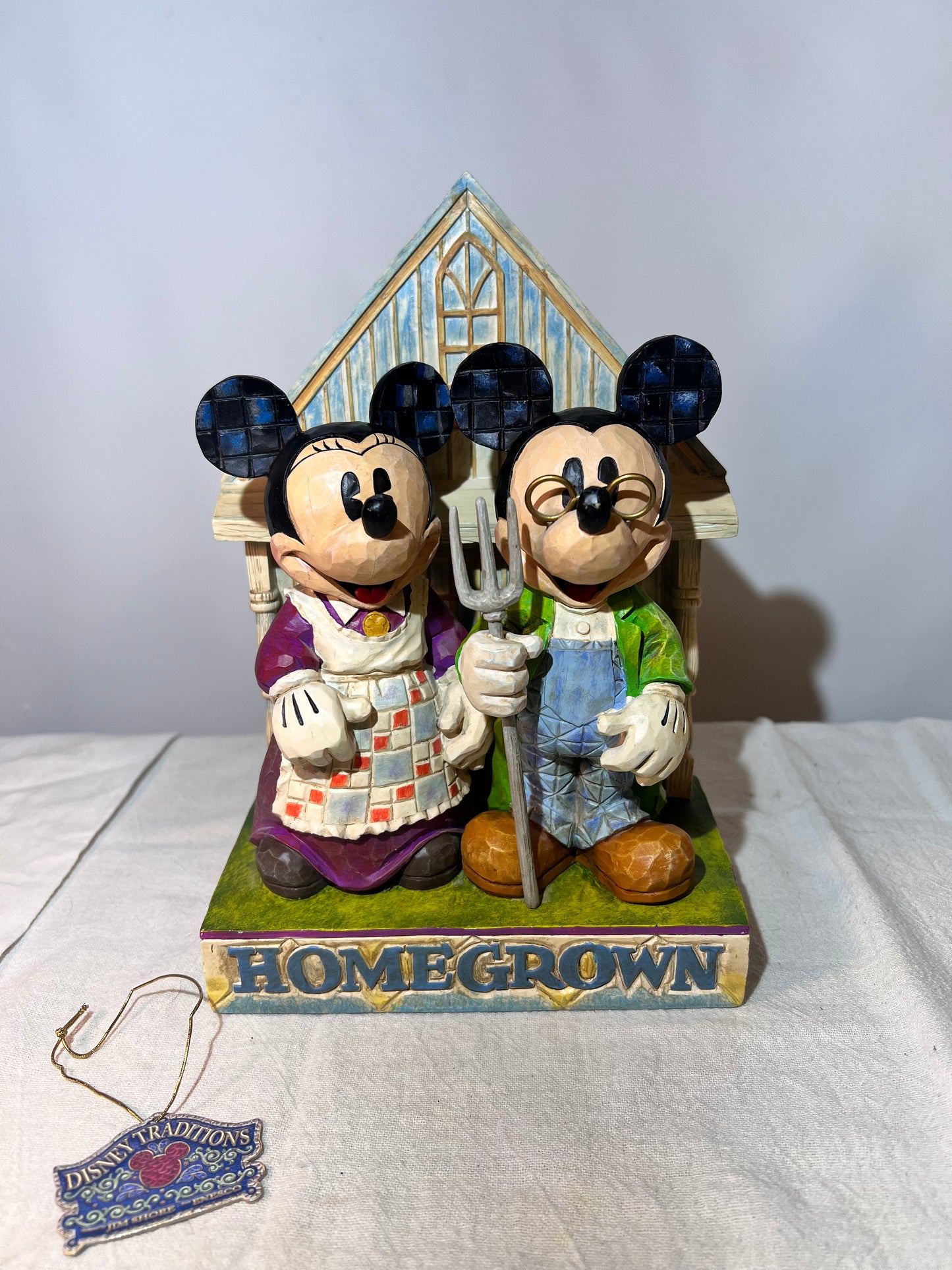 Mickey & Minnie Mouse - 9” tall - Showcase Collection- Walt Disney- Disney Traditions - “Homegrown” - #4006882