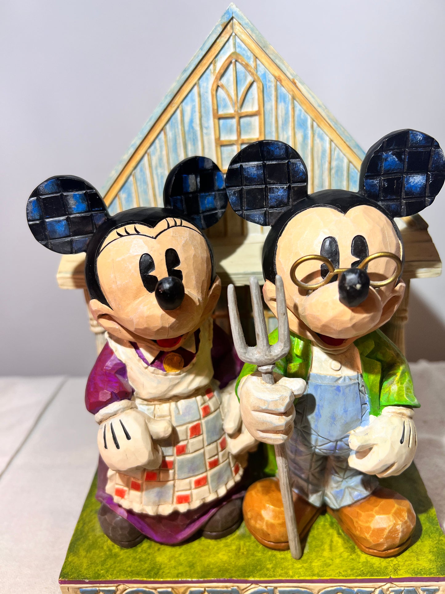 Mickey & Minnie Mouse - 9” tall - Showcase Collection- Walt Disney- Disney Traditions - “Homegrown” - #4006882