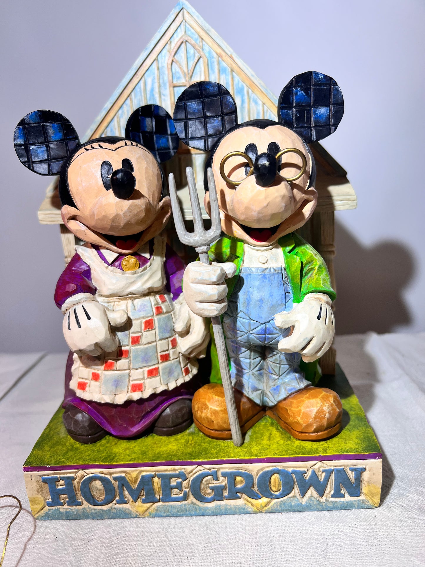 Mickey & Minnie Mouse - 9” tall - Showcase Collection- Walt Disney- Disney Traditions - “Homegrown” - #4006882