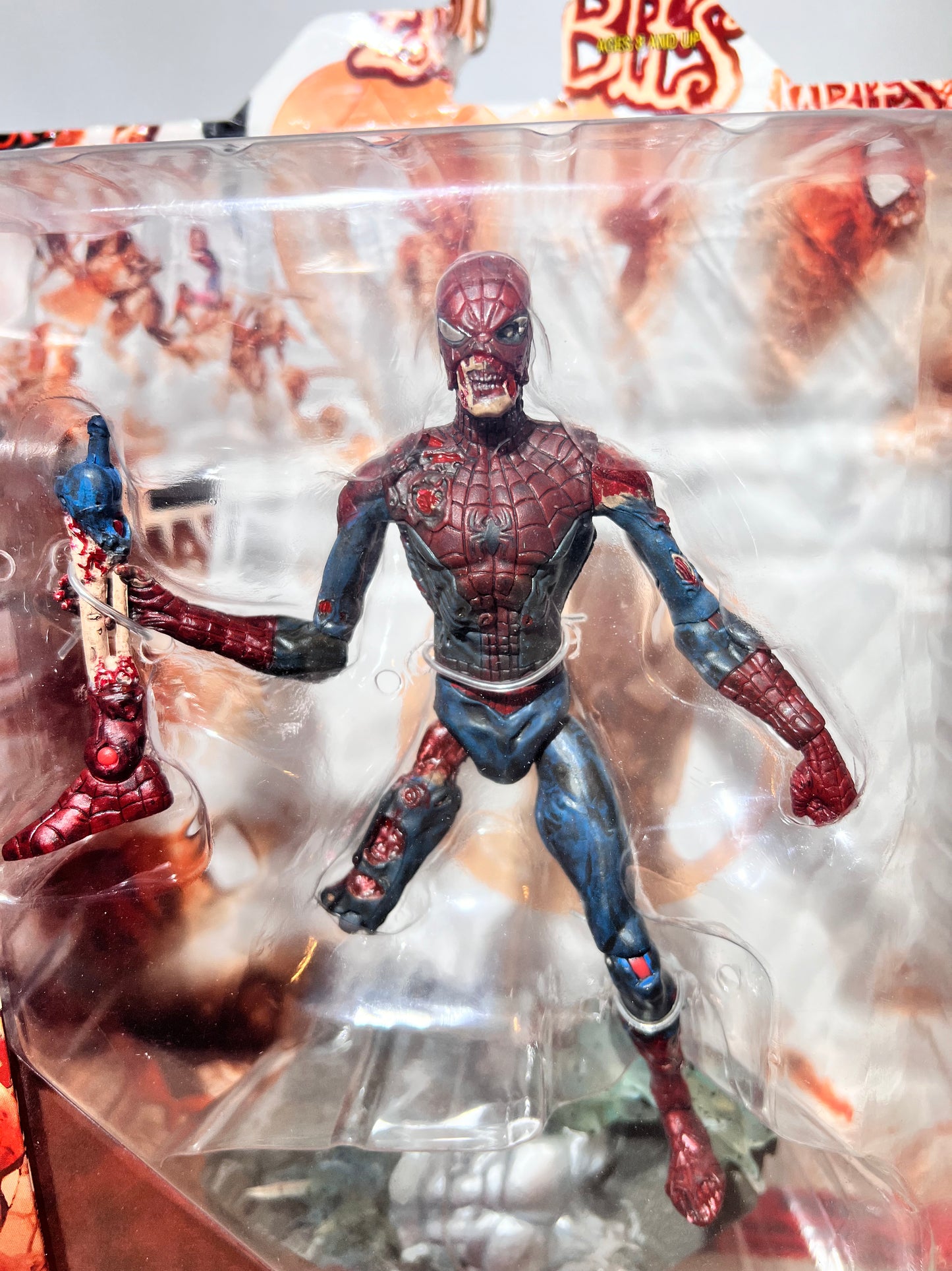 Zombie Spider Man- Marvel Select - special collectors, edition action figure with highly detailed base-Diamond select toys