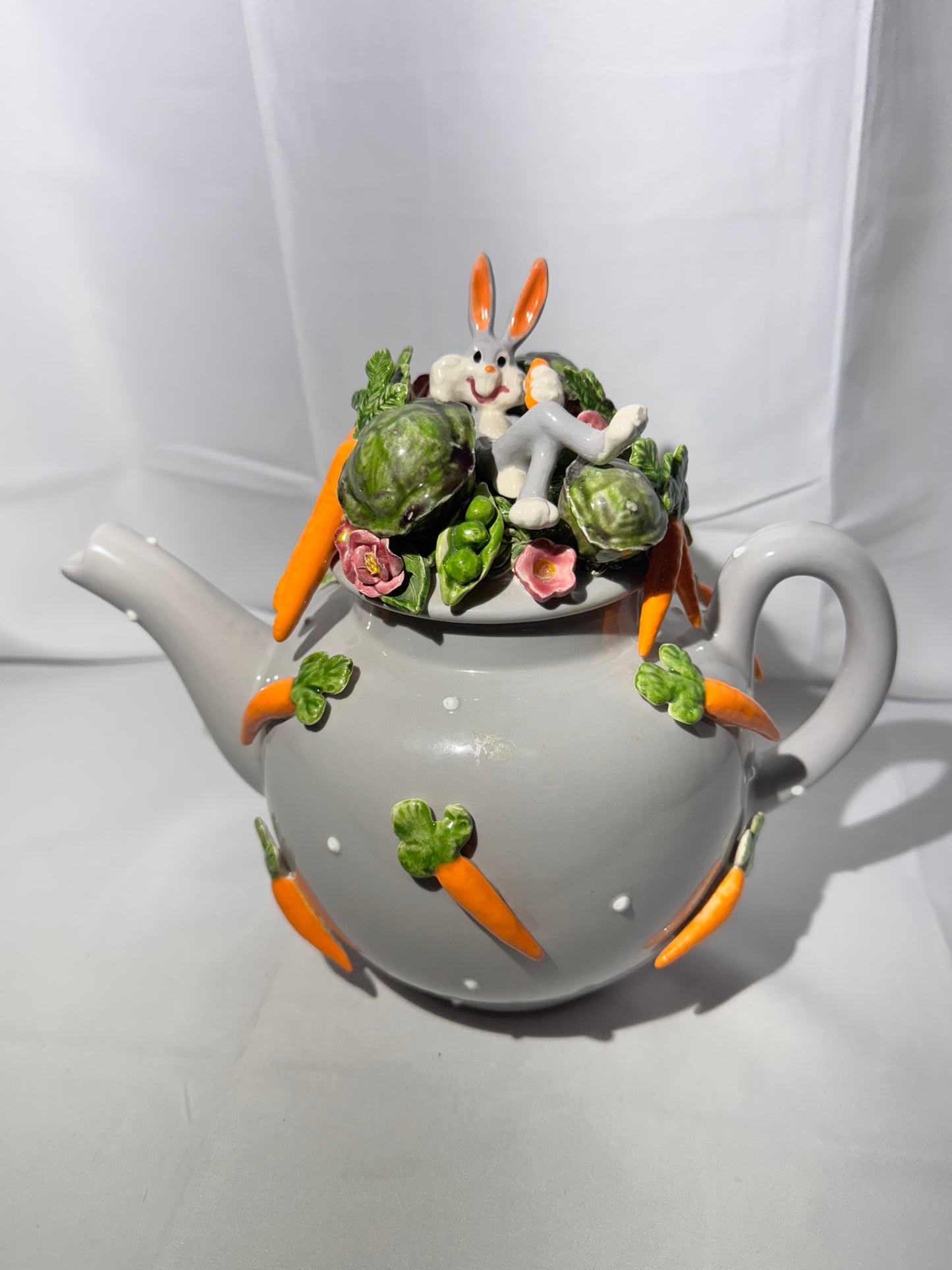 Bugs Bunny - Teapot - Warner Brothers- Looney Tunes- limited edition-number 53/250- Laraine Eggleston