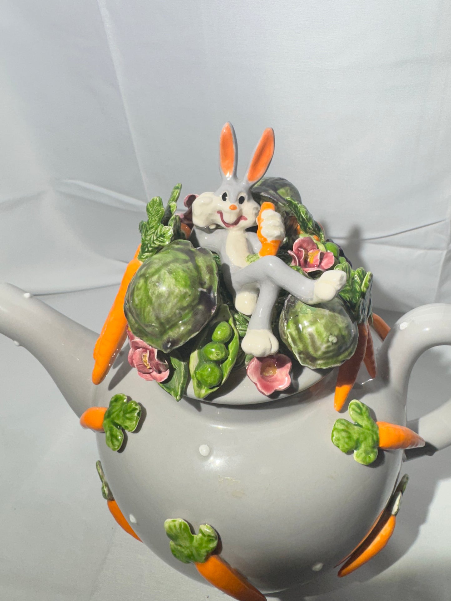 Bugs Bunny - Teapot - Warner Brothers- Looney Tunes- limited edition-number 53/250- Laraine Eggleston