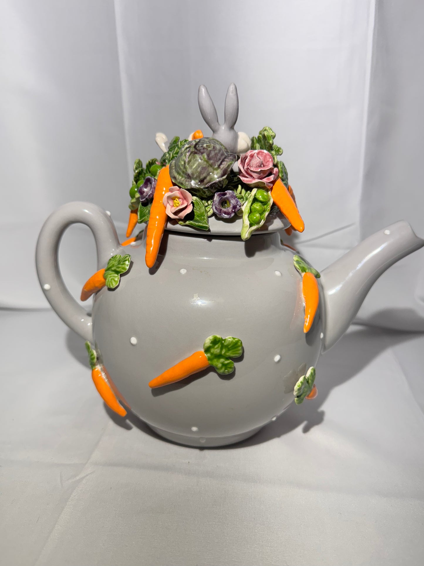 Bugs Bunny - Teapot - Warner Brothers- Looney Tunes- limited edition-number 53/250- Laraine Eggleston