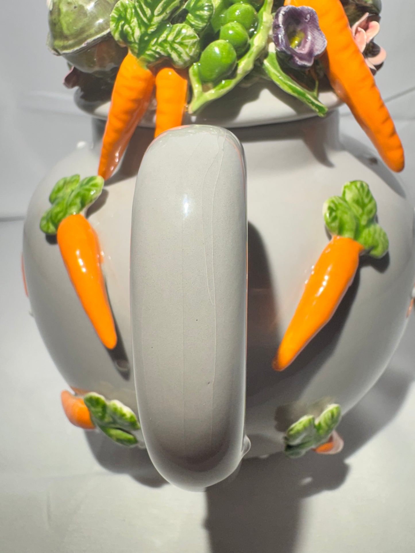 Bugs Bunny - Teapot - Warner Brothers- Looney Tunes- limited edition-number 53/250- Laraine Eggleston