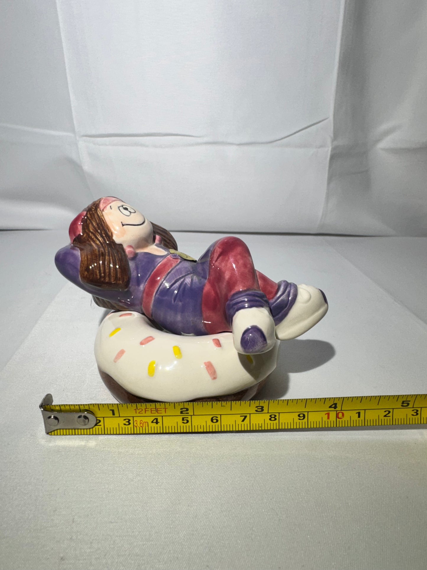 Cathy Buiewite - Salt and Pepper shakers - Papel - Hand painted- made in Sri Lanka-