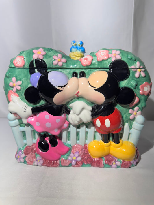 Mickey and Minnie Mouse Kissing - cookie jar- Disney