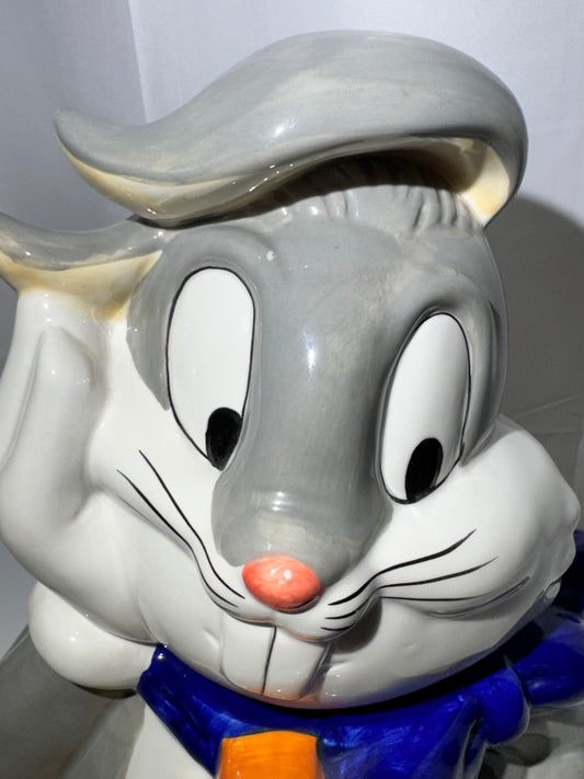 Bugs Bunny eating a carrot- Cookie Jar - Looney Tunes- Warner Brothers- Gibson -1999