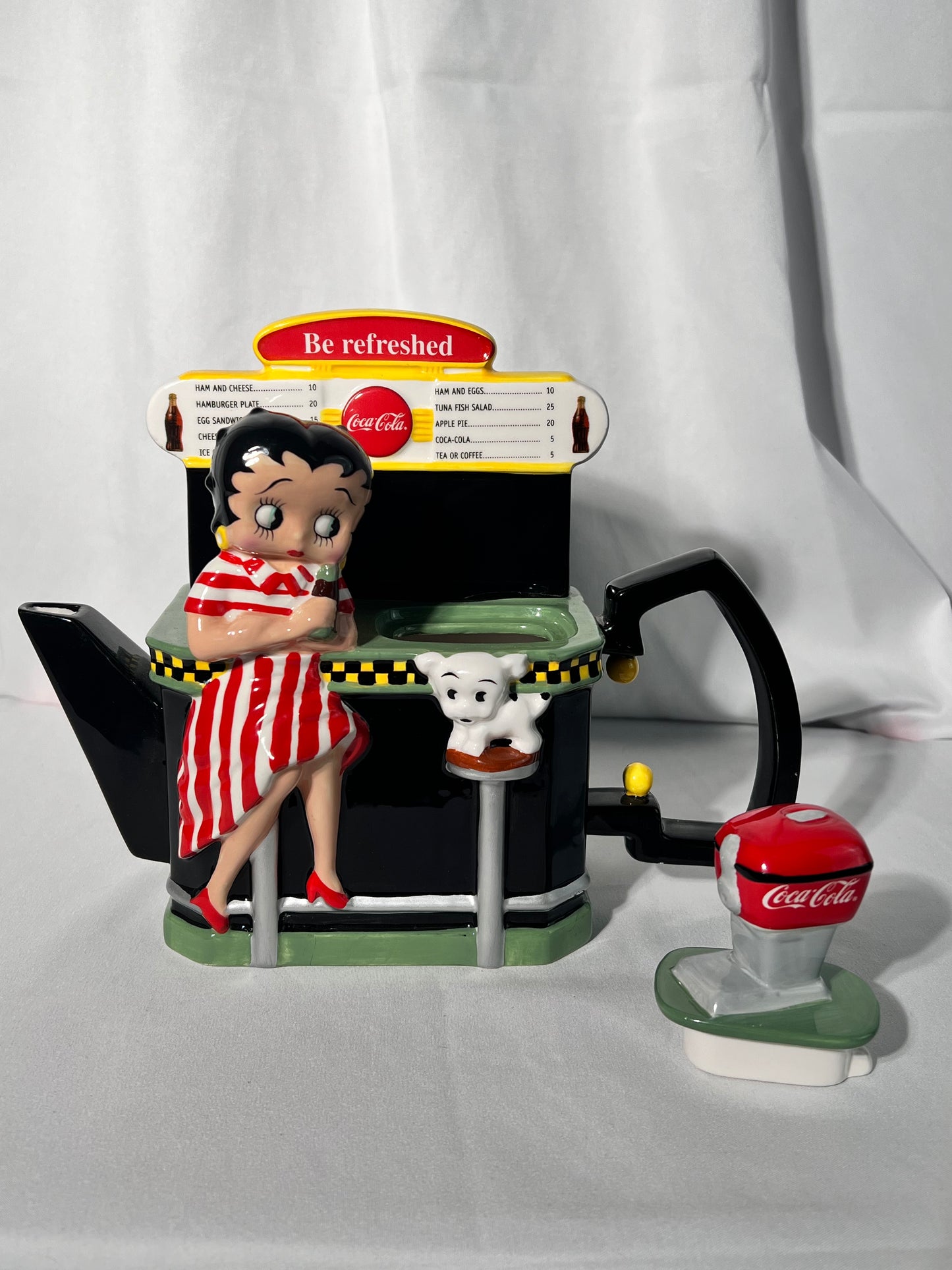 Betty Boop -Tea Pot- Coca Cola- Diner with pudgy