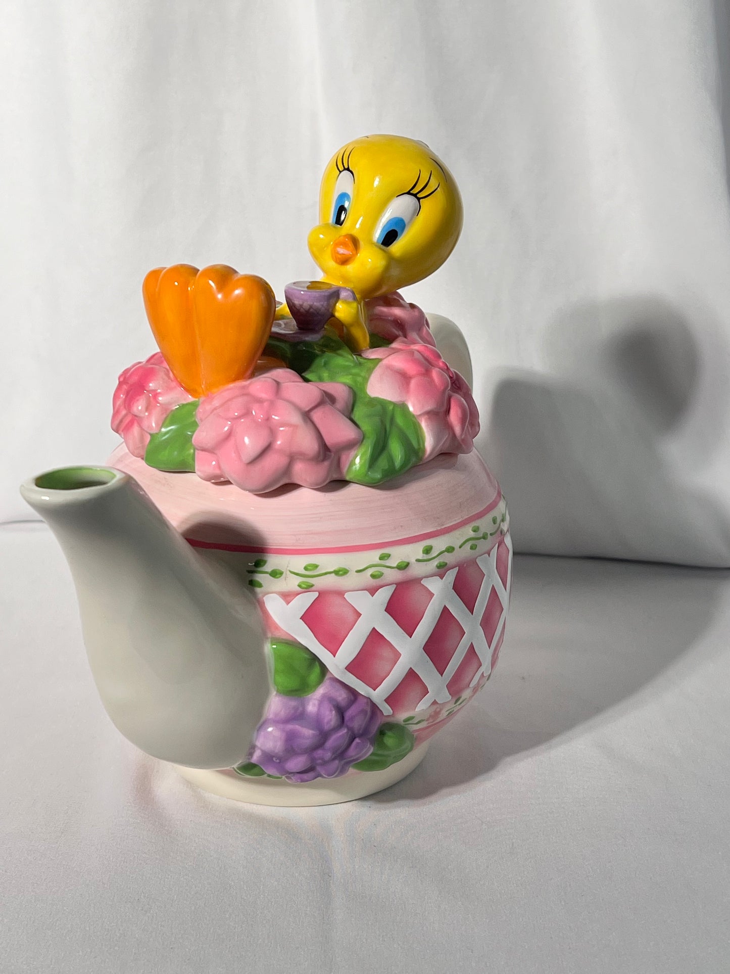 Tweety Bird- 8” Garden Teapot - Looney Tunes- Warner Brothers-2000