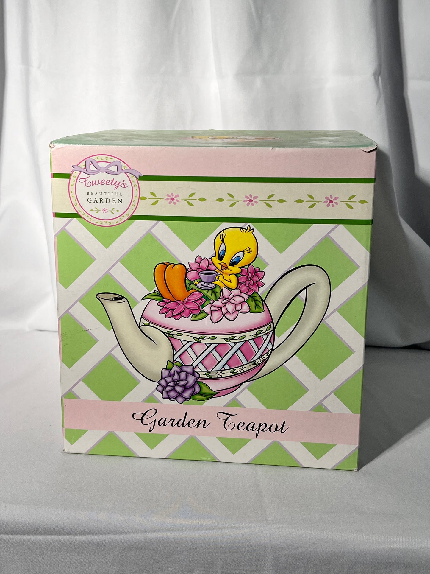 Tweety Bird- 8” Garden Teapot - Looney Tunes- Warner Brothers-2000