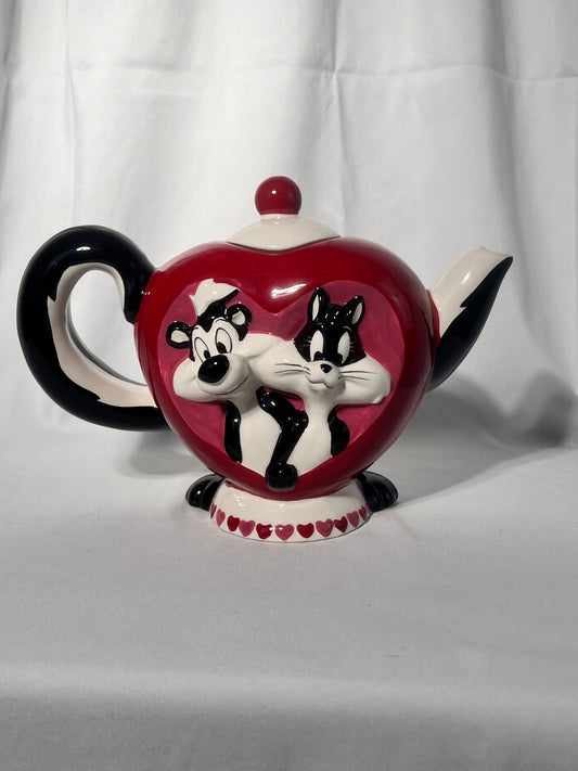 Pepe Le Pew and Penelope- Mi Amor - 8” teapot - 26 oz - #23842 - Westland Giftware - Looney Tunes- Warner Brothers