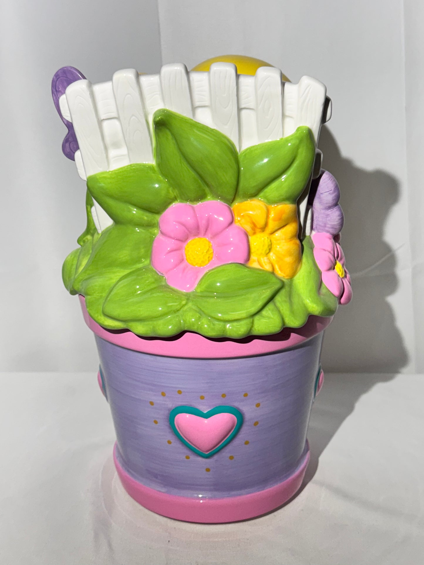 Tweety Bird - Cookie Jar - Flower pot and butterfly- Gibson - Looney Tunes