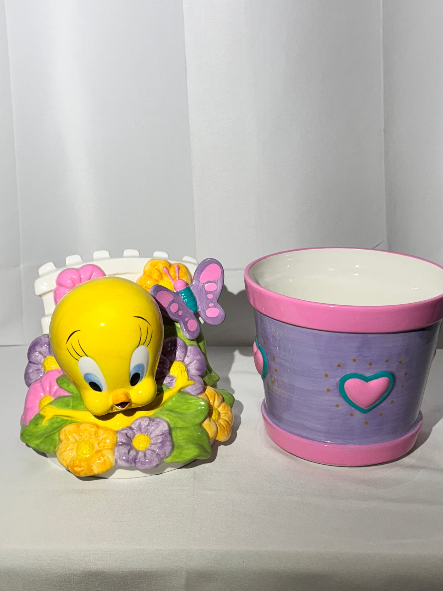 Tweety Bird - Cookie Jar - Flower pot and butterfly- Gibson - Looney Tunes
