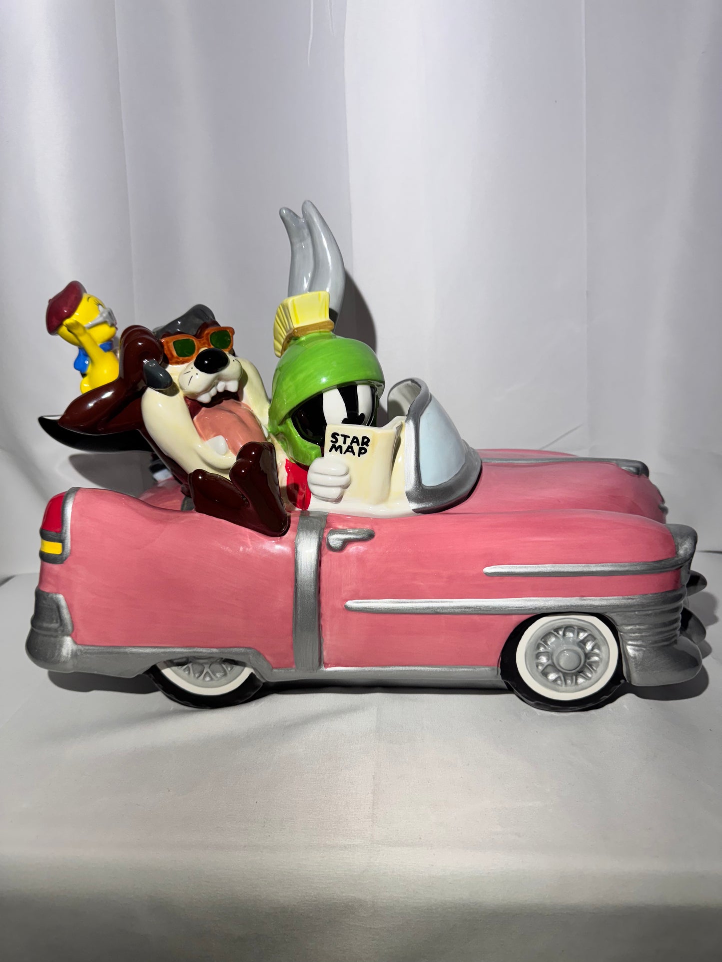 Looney Tunes - Cookie Jar - Bugs Bunny, Penelope, Tweety bird, Taz, Marvin the Martian- Warner Brothers- Pink convertible