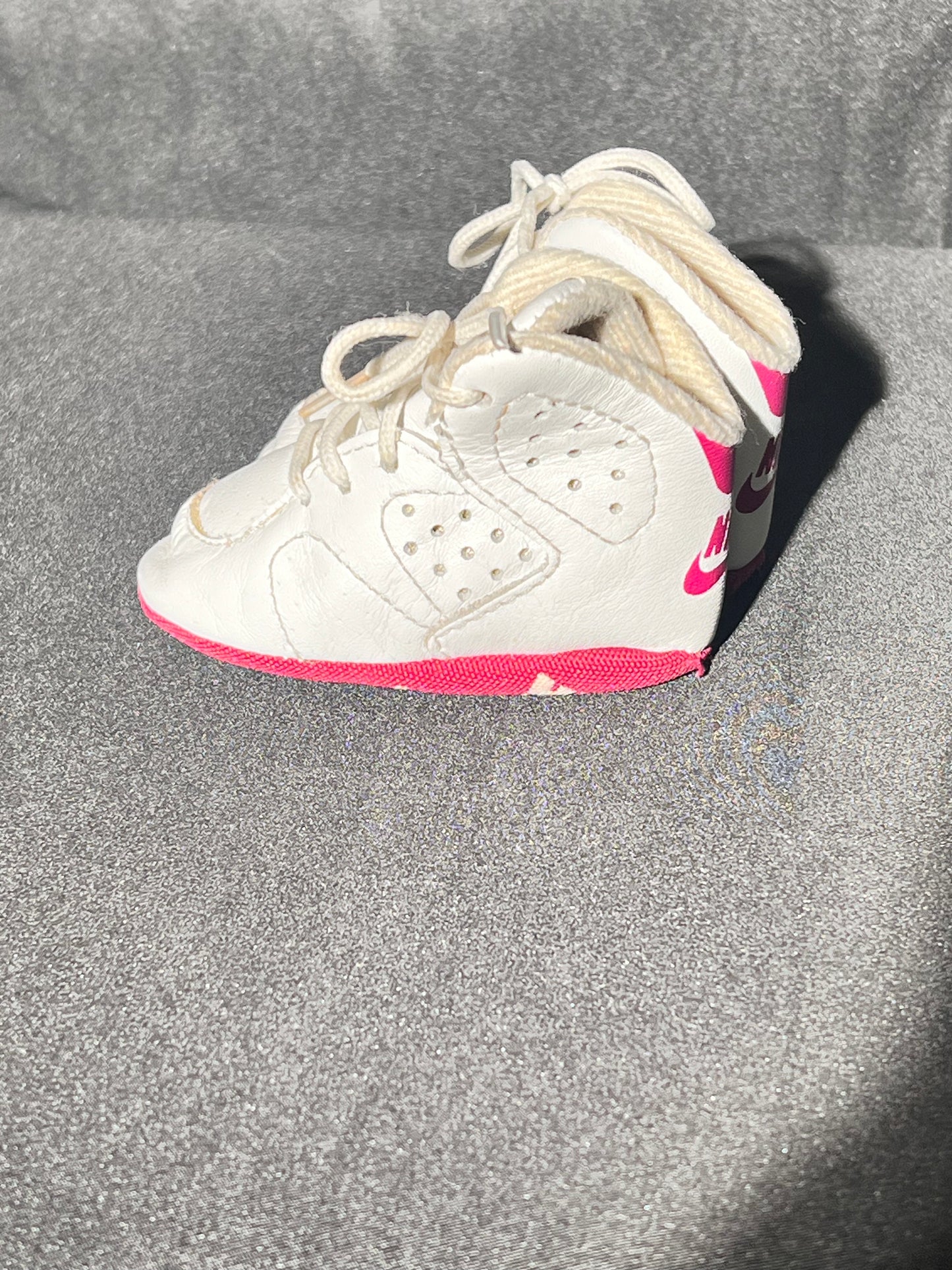 Nike - First Jordan Shoes - Size 1 - 7824 - 1990 - Baby Shoes - Pink-Maroon & White