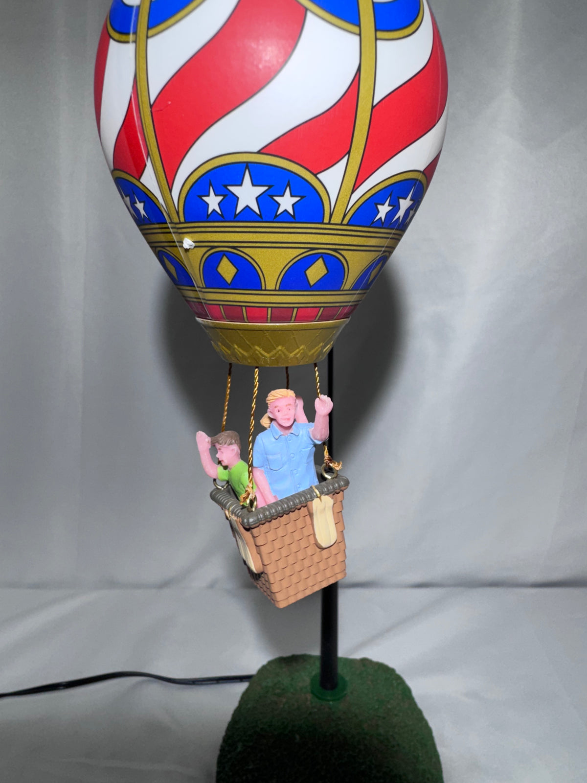 Lemax Soaring Stars And Stripes #84366 – Animated Hot Air Balloon – Retired 2019 – Tested & Working